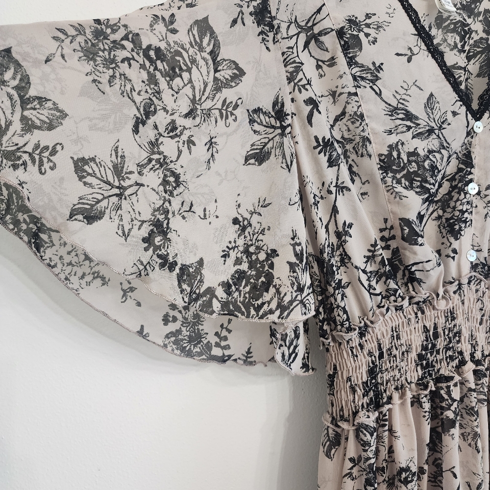 Kate and Lily Black Floral Dress 16W Flutter Sleeve Smocked Waist Boho EUC - Picture 4 of 11